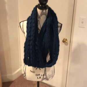 Infinity scarf
